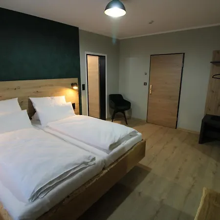 Der Hirsch Μονσάου